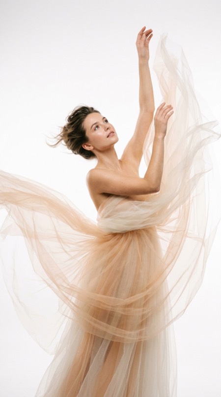 Tulle Cloud Cocoon pose reference photo